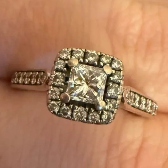 The Leo Diamond 1ctw Natural Diamond 14K Gold Engagement Ring & Band Set Sz7.5 - Picture 8 of 16